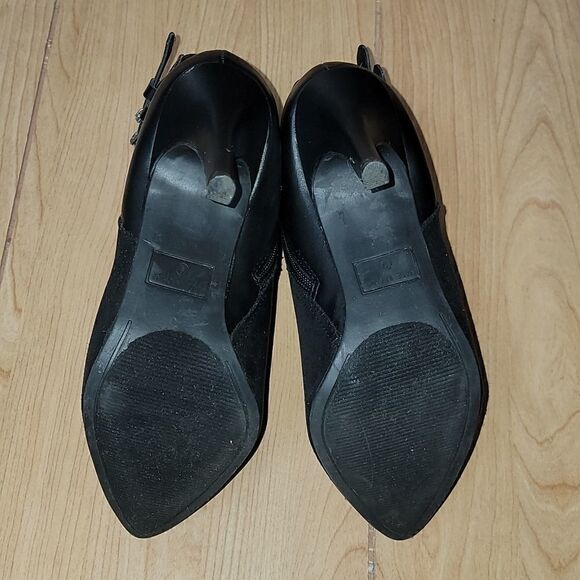 𝅺ROUGE HELIUM BLACK STRAPPY ANKLE BOOTS, SIZE 9 - Picture 6 of 12